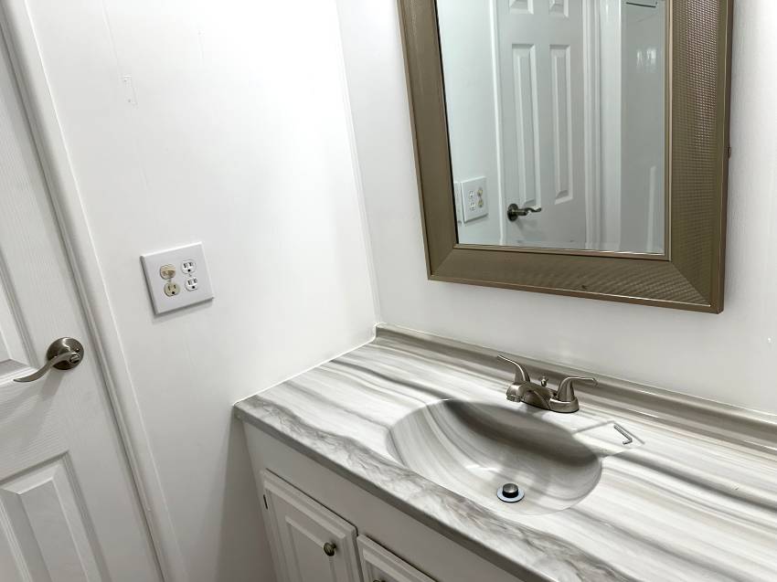 24 Date Ave a Bradenton, FL Mobile or Manufactured Home for Sale